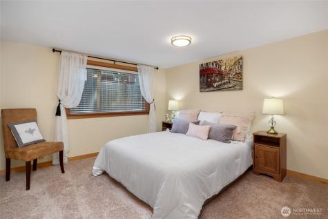 336 N 160th Street Shoreline WA 98133