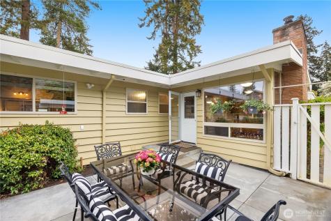 336 N 160th Street Shoreline WA 98133