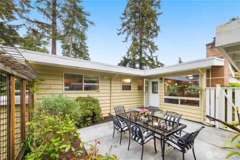 336 N 160th Street Shoreline WA 98133