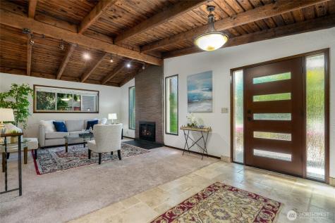 336 N 160th Street Shoreline WA 98133