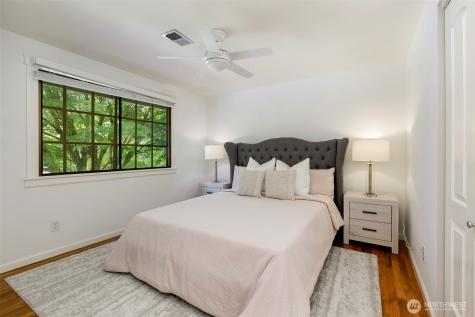 4434 137th Avenue NE Bellevue WA 98005
