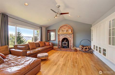 440 Fredrickson Woodland WA 98674
