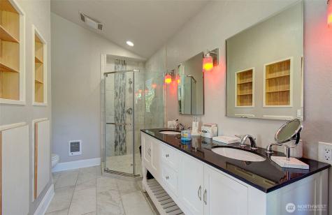 440 Fredrickson Woodland WA 98674