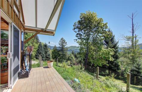 440 Fredrickson Woodland WA 98674