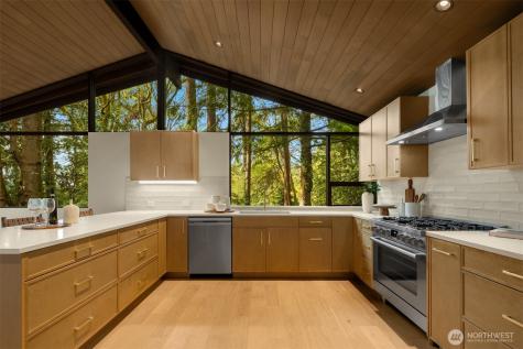 7236 NE 121st Place Kirkland WA 98034