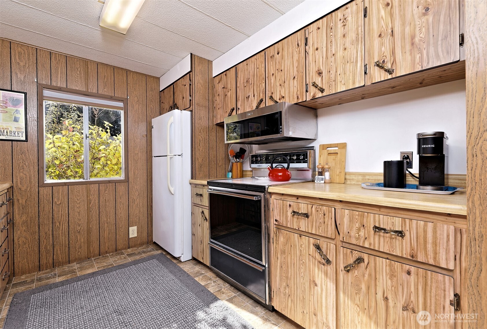 240 E Orchard Beach Drive Grapeview WA 98546