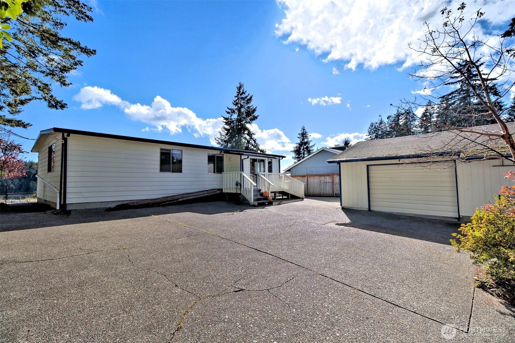 240 E Orchard Beach Drive Grapeview WA 98546
