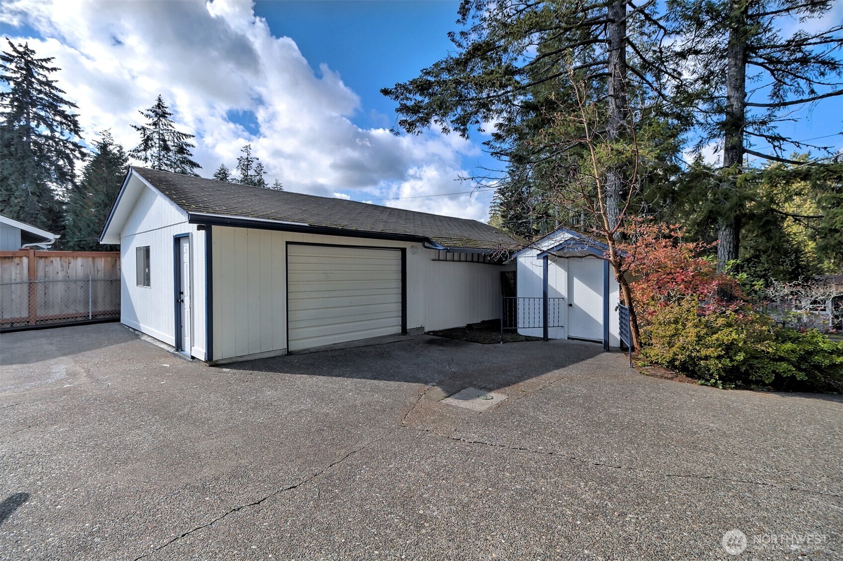 240 E Orchard Beach Drive Grapeview WA 98546