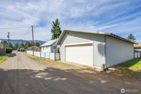 819 1st Street Cle Elum WA 98922
