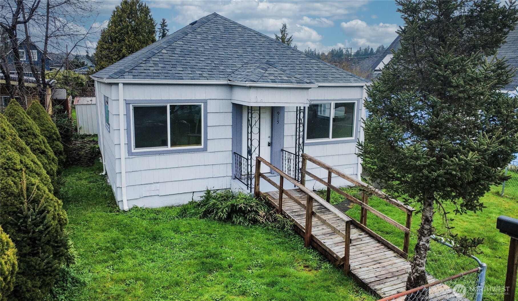 915 Soule Avenue Hoquiam WA 98550