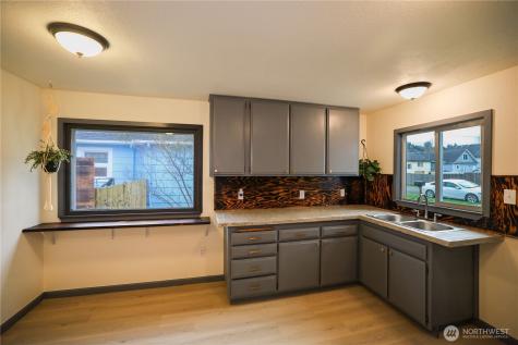 915 Soule Avenue Hoquiam WA 98550