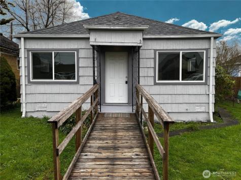 915 Soule Avenue Hoquiam WA 98550