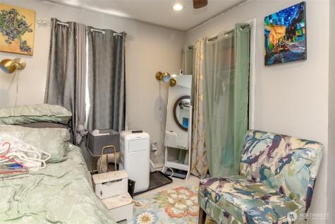 208 F Street SE Auburn WA 98002