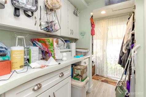 208 F Street SE Auburn WA 98002