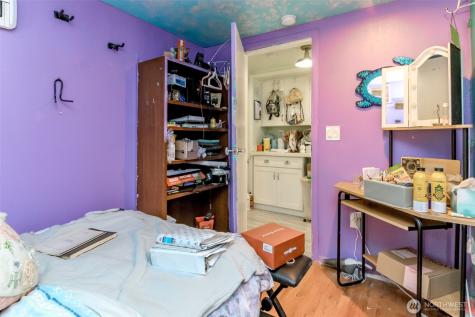 208 F Street SE Auburn WA 98002