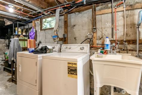 208 F Street SE Auburn WA 98002
