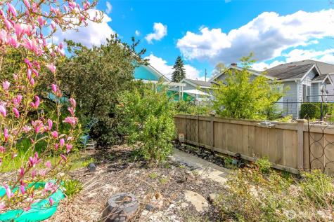 208 F Street SE Auburn WA 98002