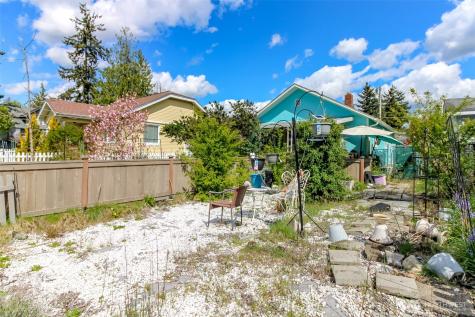 208 F Street SE Auburn WA 98002