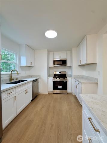 1944 S Ash Street Tacoma WA 98405