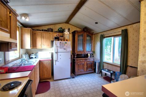 9444 Lundeen Road SW Rochester WA 98579