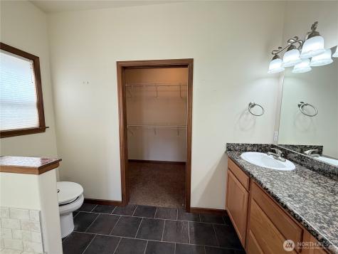 1516 N 43rd Place Mount Vernon WA 98273