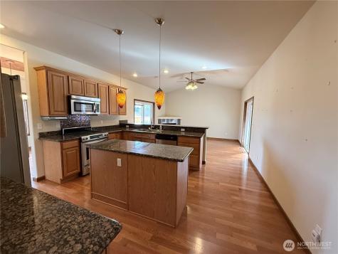 1516 N 43rd Place Mount Vernon WA 98273