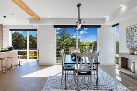 7107 Aurora Avenue N Seattle WA 98103