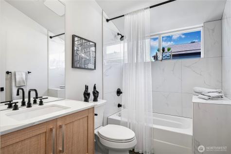 7107 Aurora Avenue N Seattle WA 98103