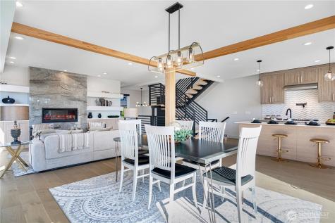 7107 Aurora Avenue N Seattle WA 98103