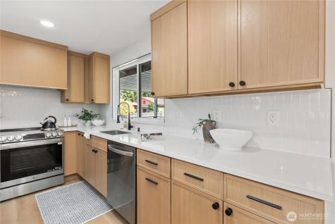 9548 3rd Avenue NW Seattle WA 98117