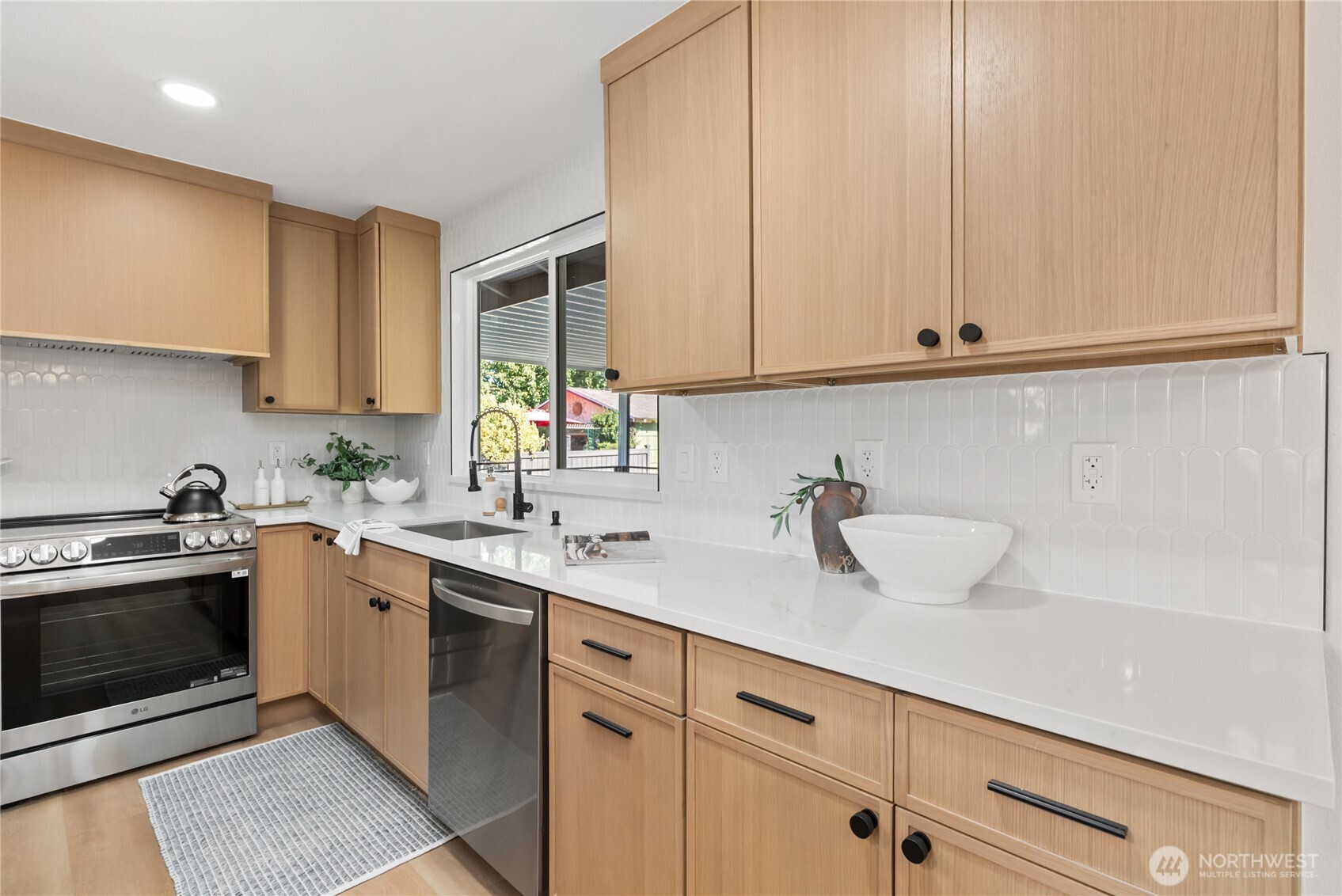 9548 3rd Avenue NW Seattle WA 98117