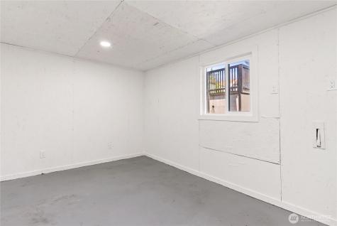 9548 3rd Avenue NW Seattle WA 98117