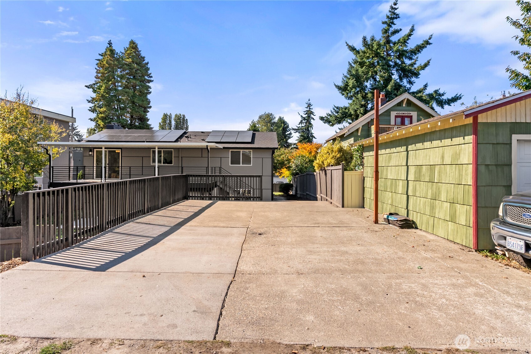 9548 3rd Avenue NW Seattle WA 98117