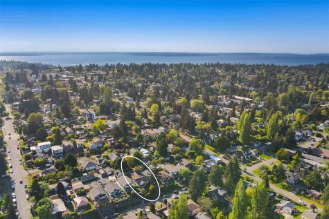9027 6th Avenue NW Seattle WA 98117
