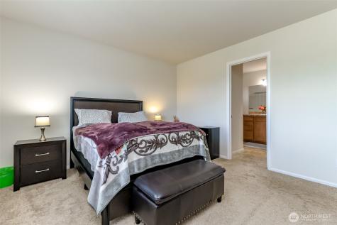 4712 Court R Court Tacoma WA 98404