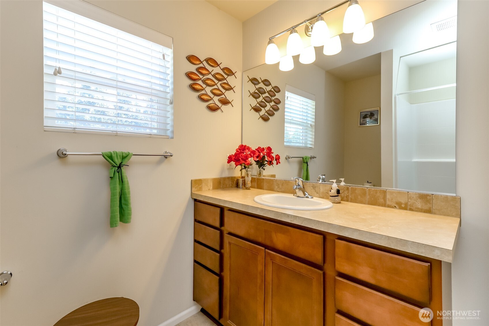 4712 Court R Court Tacoma WA 98404