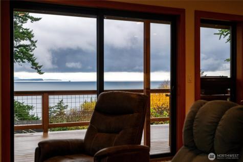 2533 Island View Lane Lummi Island WA 98262
