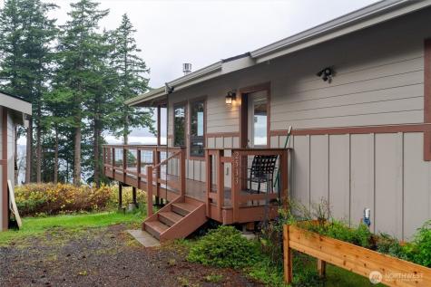 2533 Island View Lane Lummi Island WA 98262