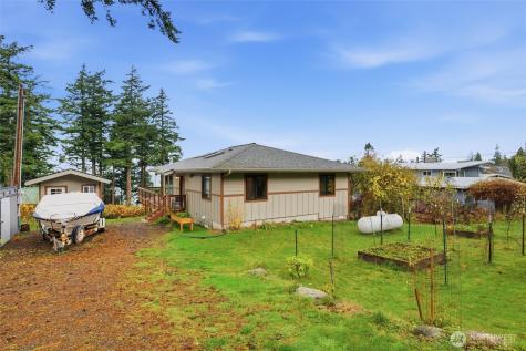 2533 Island View Lane Lummi Island WA 98262