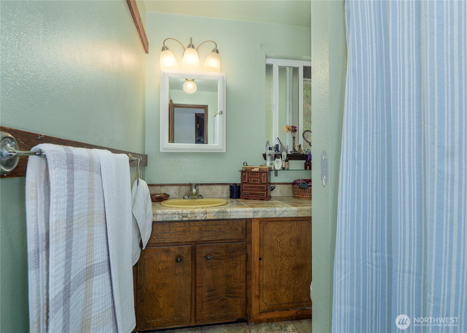 1034 W Spruce Street Port Angeles WA 98363