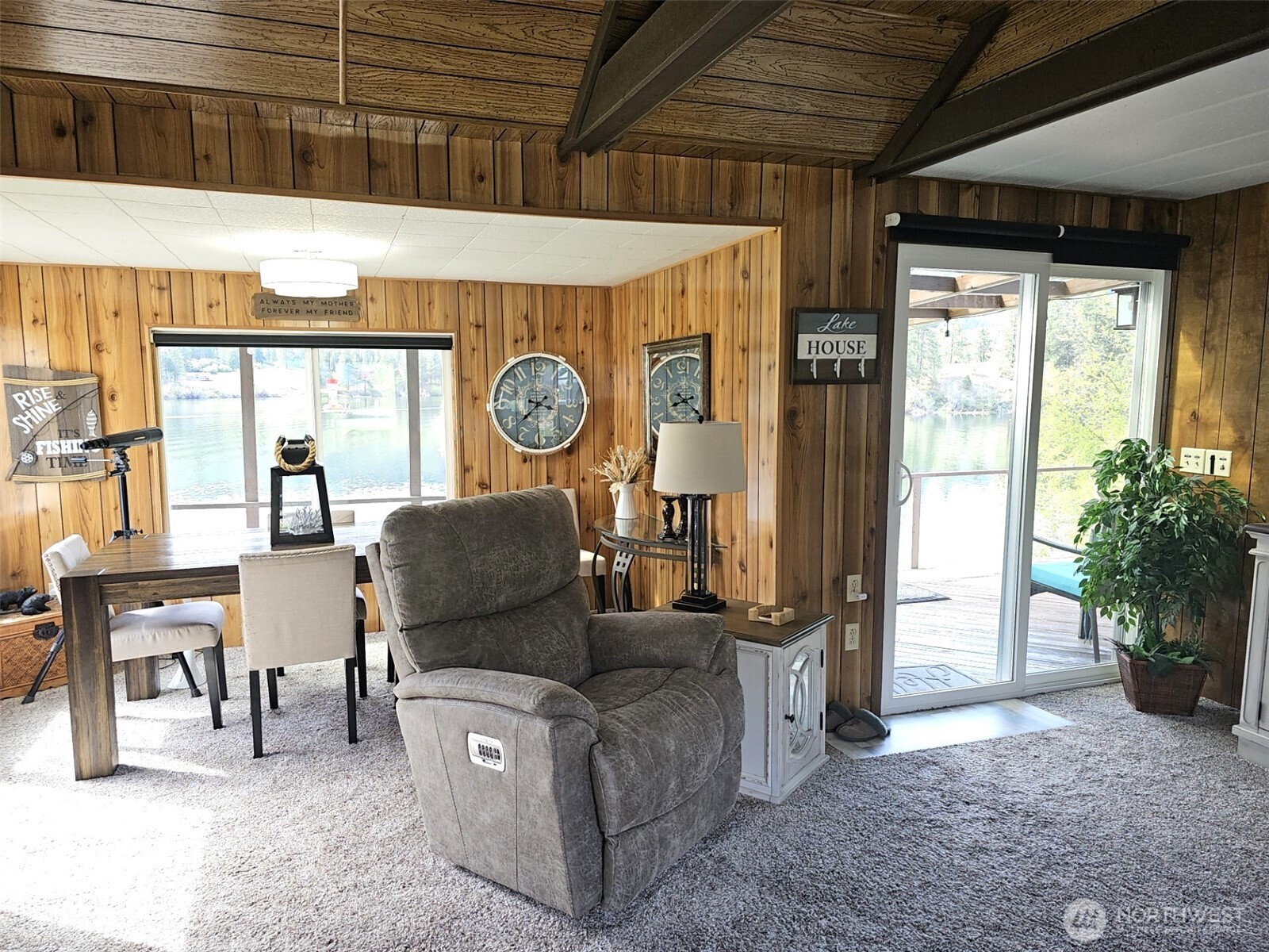 7 Bremner Lane Republic WA 99166