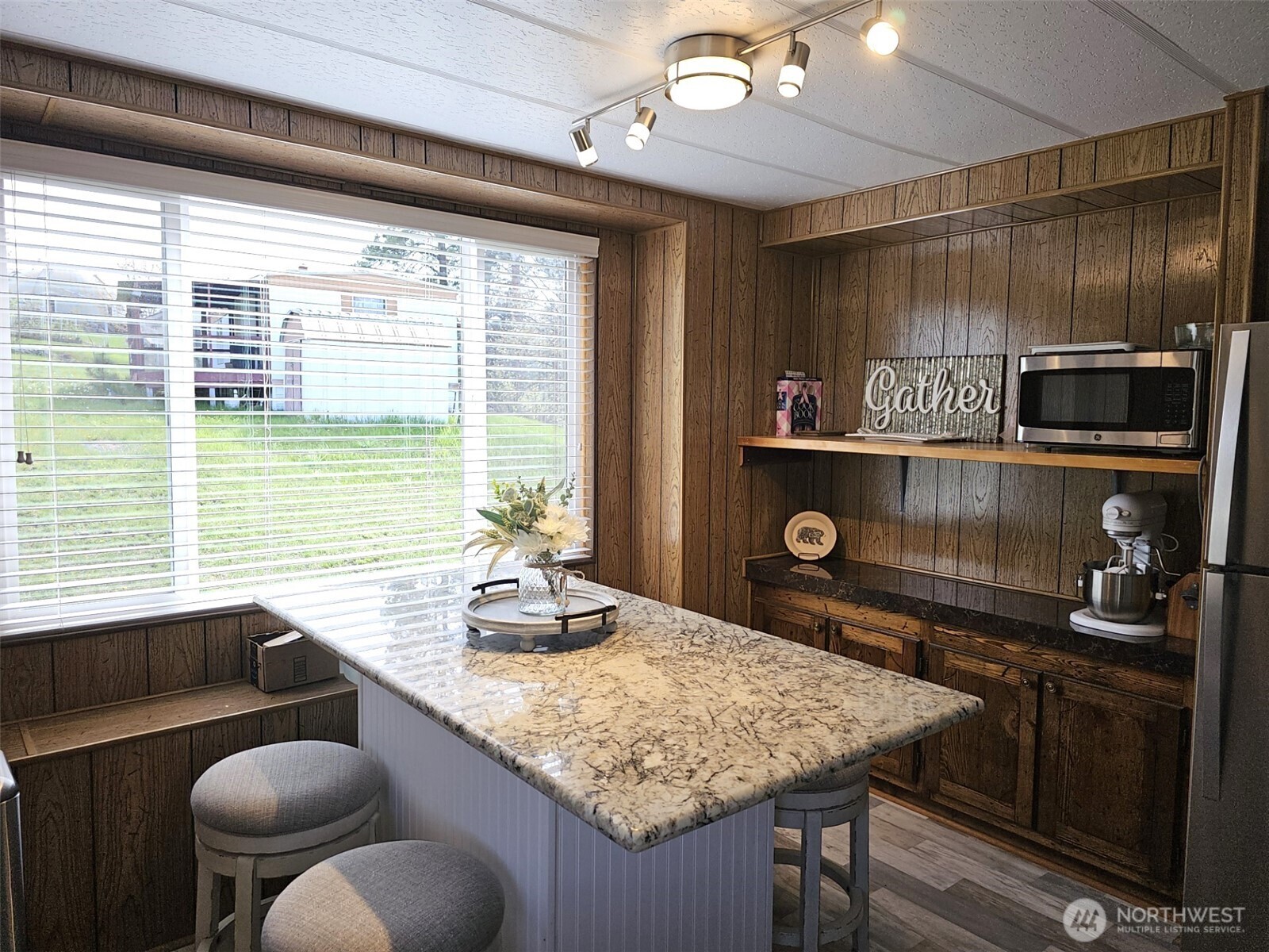 7 Bremner Lane Republic WA 99166
