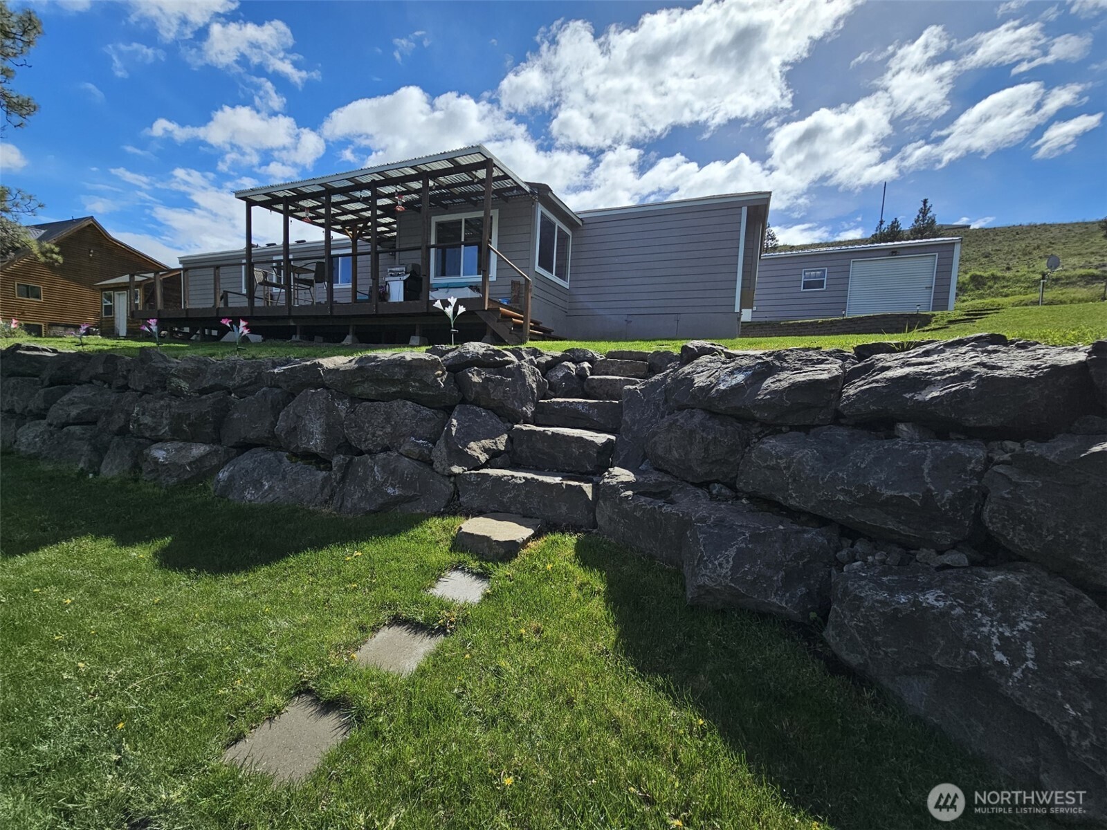 7 Bremner Lane Republic WA 99166