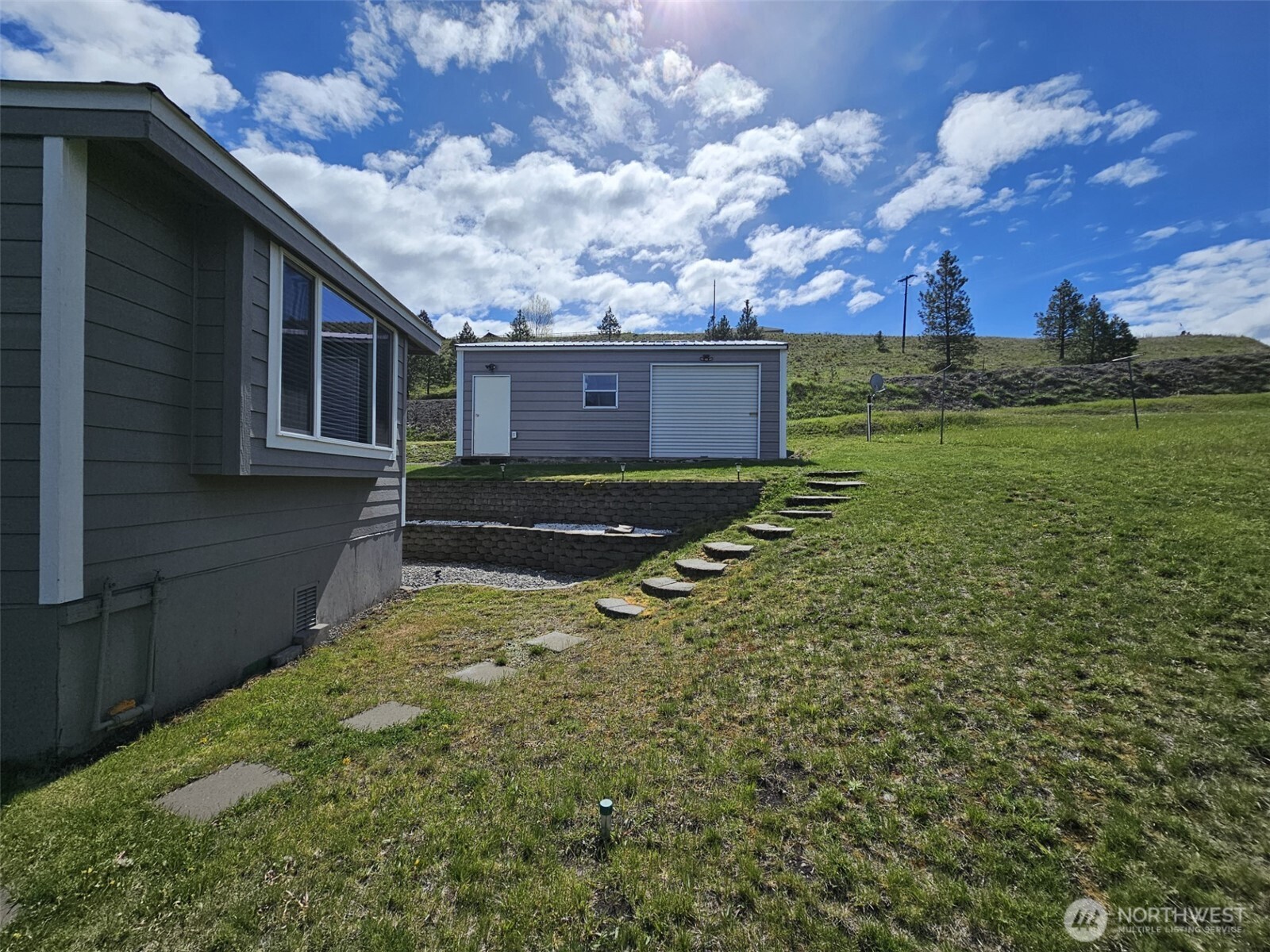 7 Bremner Lane Republic WA 99166