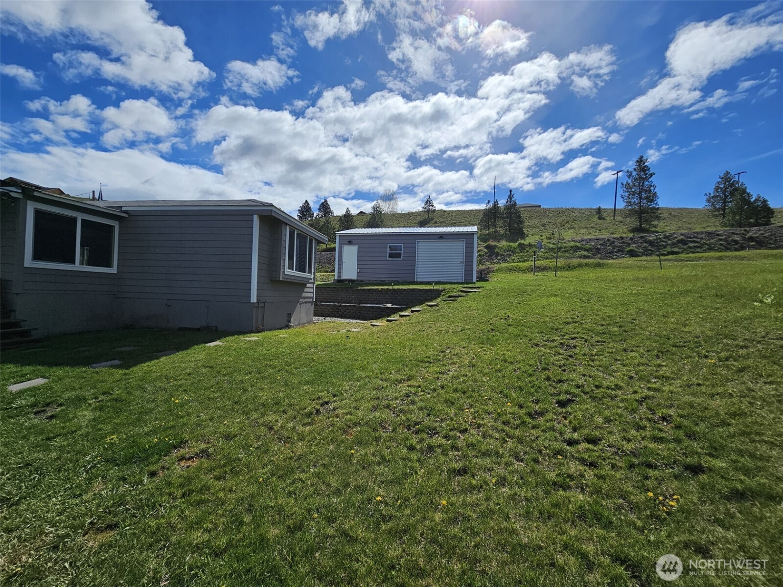 7 Bremner Lane Republic WA 99166