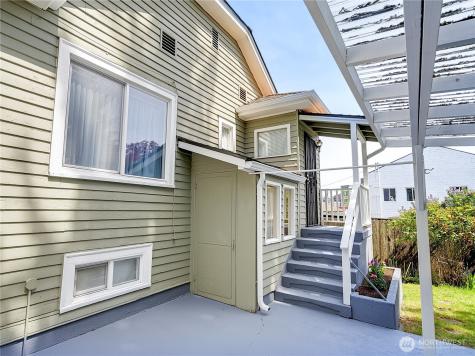 939 N 83rd Street Seattle WA 98103