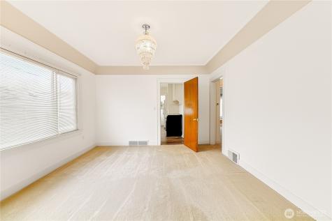 939 N 83rd Street Seattle WA 98103