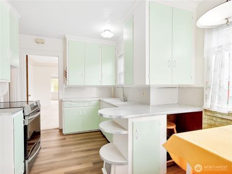 939 N 83rd Street Seattle WA 98103