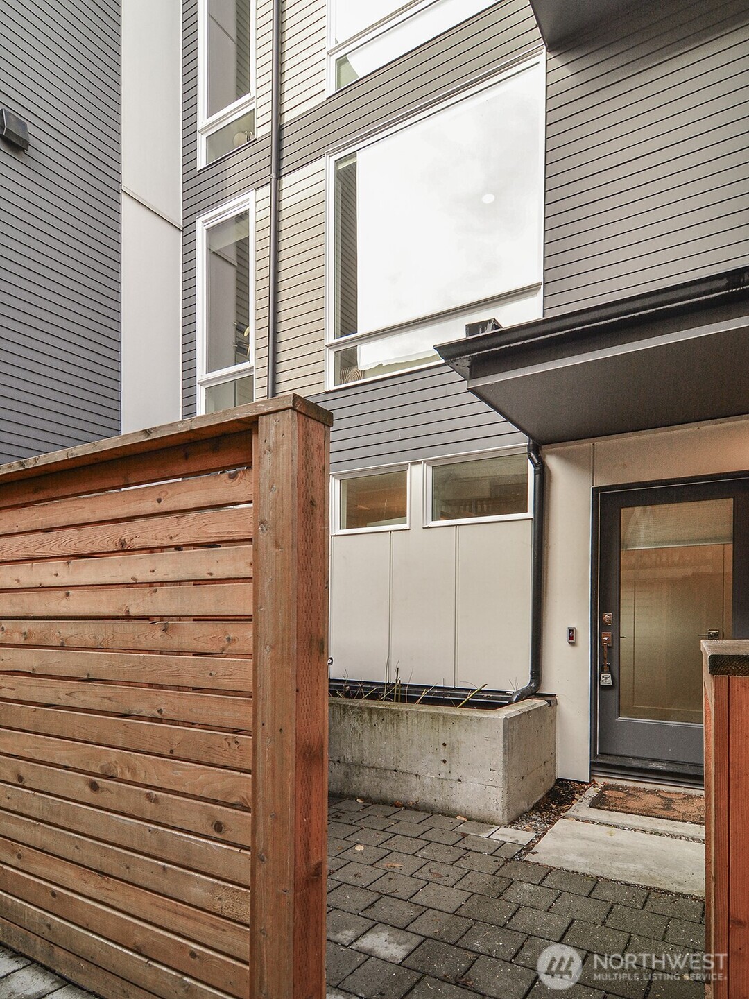 6539 4th Avenue NE Seattle WA 98115
