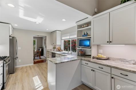18906 SE 44th Place Issaquah WA 98027